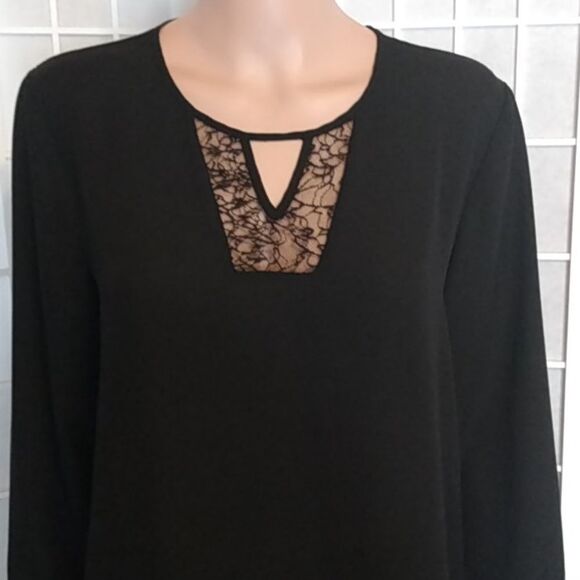 Black long sleeve Top - Picture 2 of 9